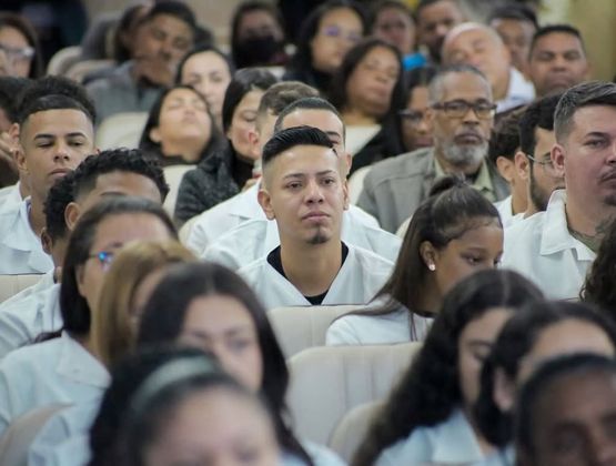 Batismo de novos membros da AD Paulistana